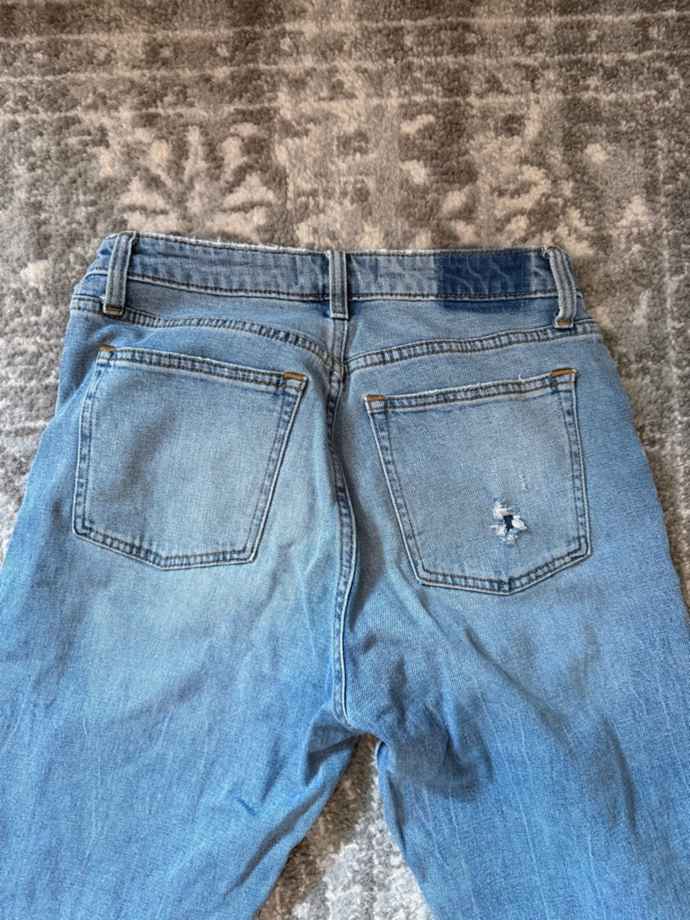 Abercrombie and Fitch the skinny high rise distressed jeans - Picture 4 of 4